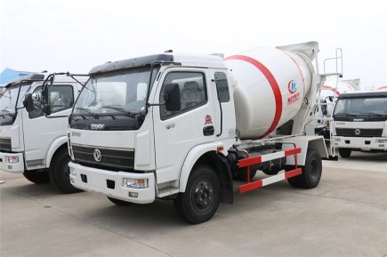 东风5方混凝土搅拌运输車(chē)