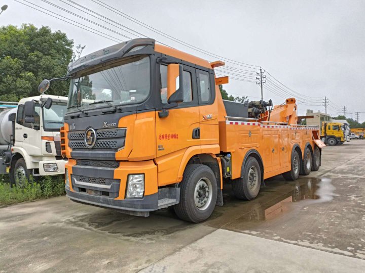 天价拖車(chē)费从何而来? 清障車(chē)定义不清!